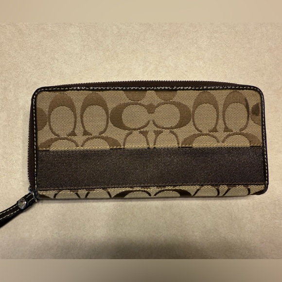 Coach Signature Tan and Black Wallet - Picture 2 of 4
